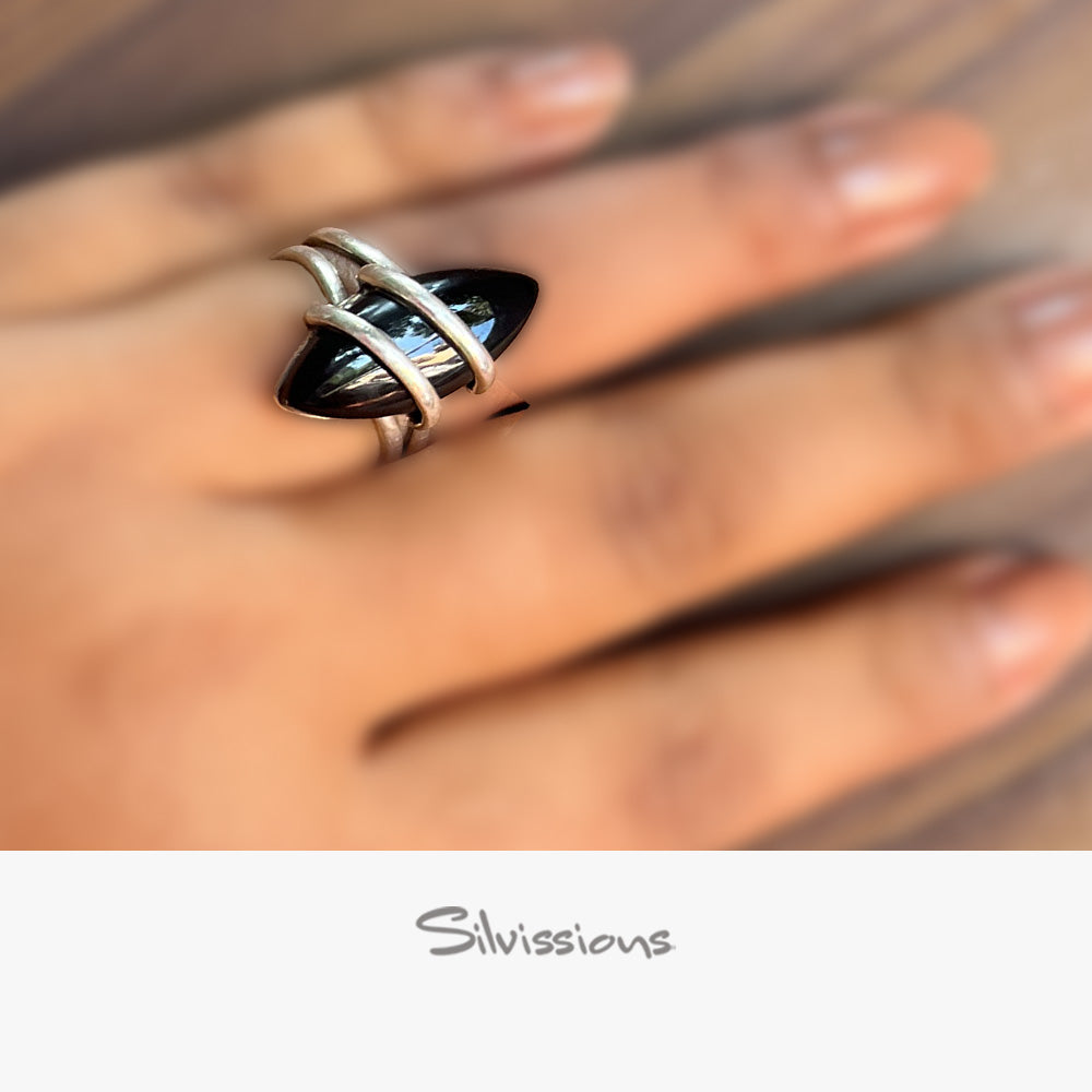 sterling-silver-black-gemstone-ring-R-59-hand-height-1000-width-1000