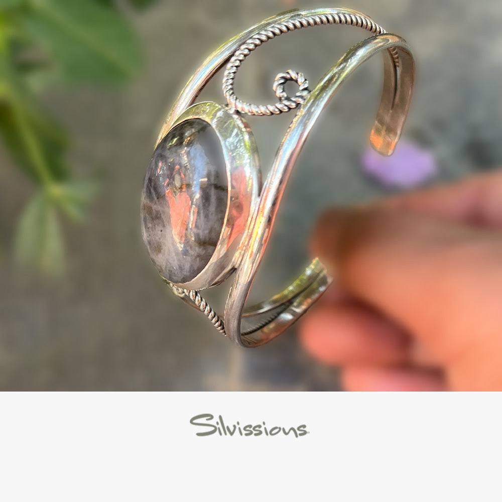 sterling-silver-bracelet-for-women-with-rainbow-moonstone-gemstone-B-21-hand-height-1000-width-1000