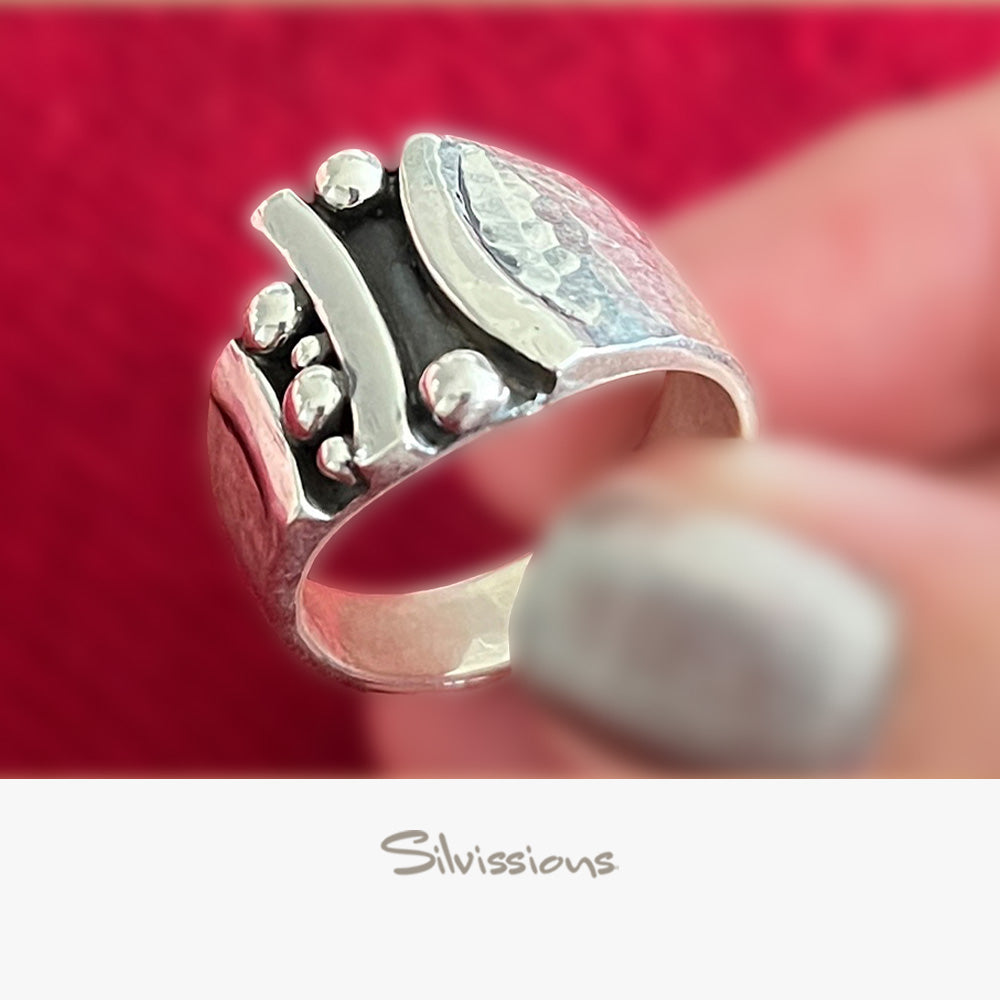 sterling-silver-rings-for-men-silvissions-jewelry.com-R-36-girl-height-1000-width-1000