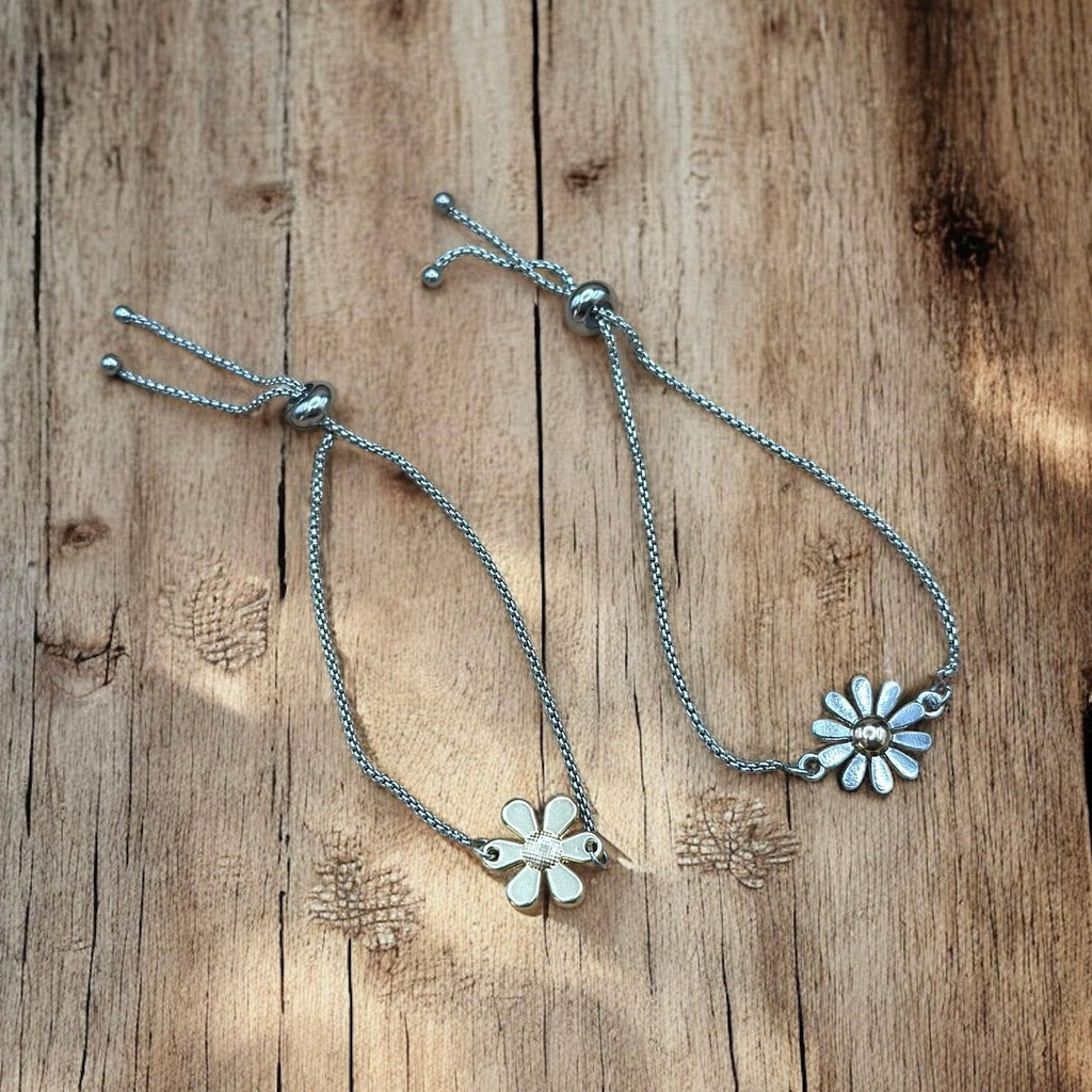 Adjustable Bracelet - Daisy