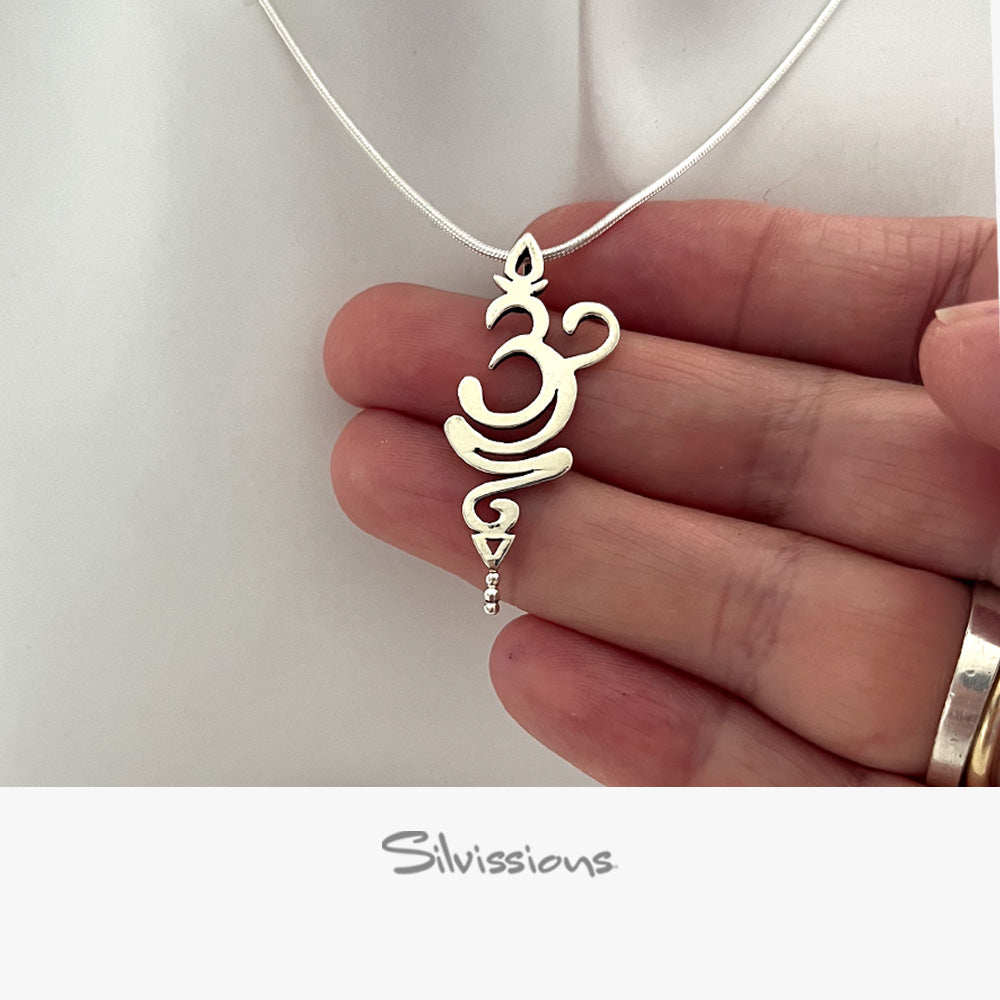 hindu-om-pendant-necklace-in-sterlings-silver-p-22-hand-height-1000-width-1000