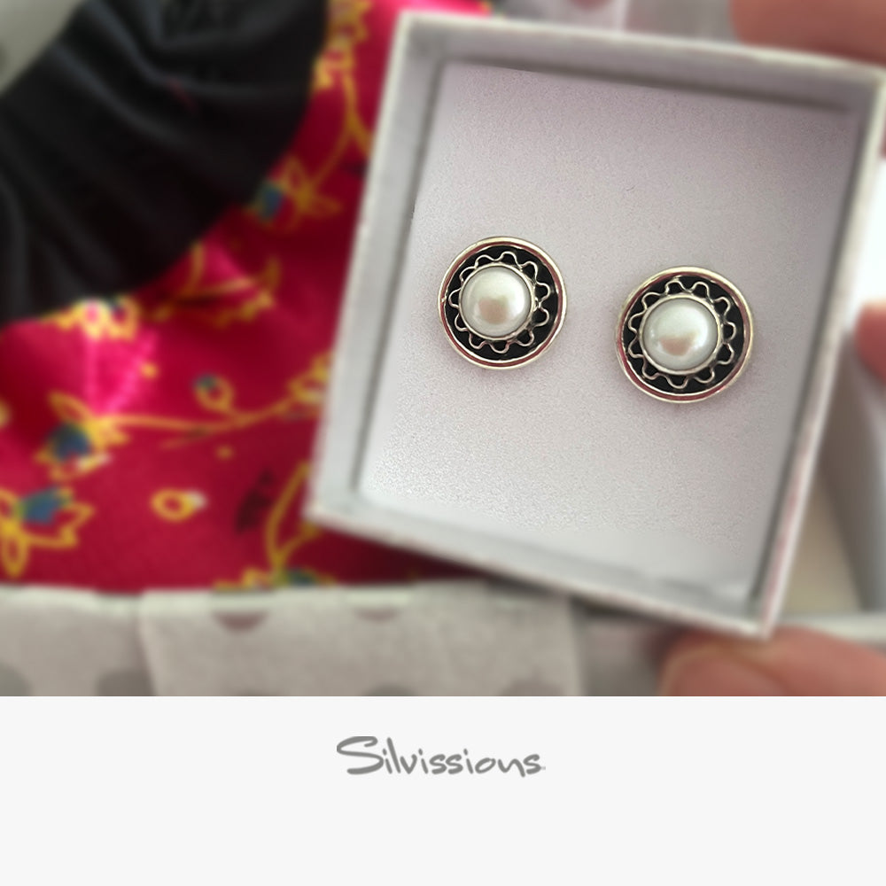 pearl-stud-earrings-gift-idea-silvissions-jewelry.com-E-58-height-1000-width-1000