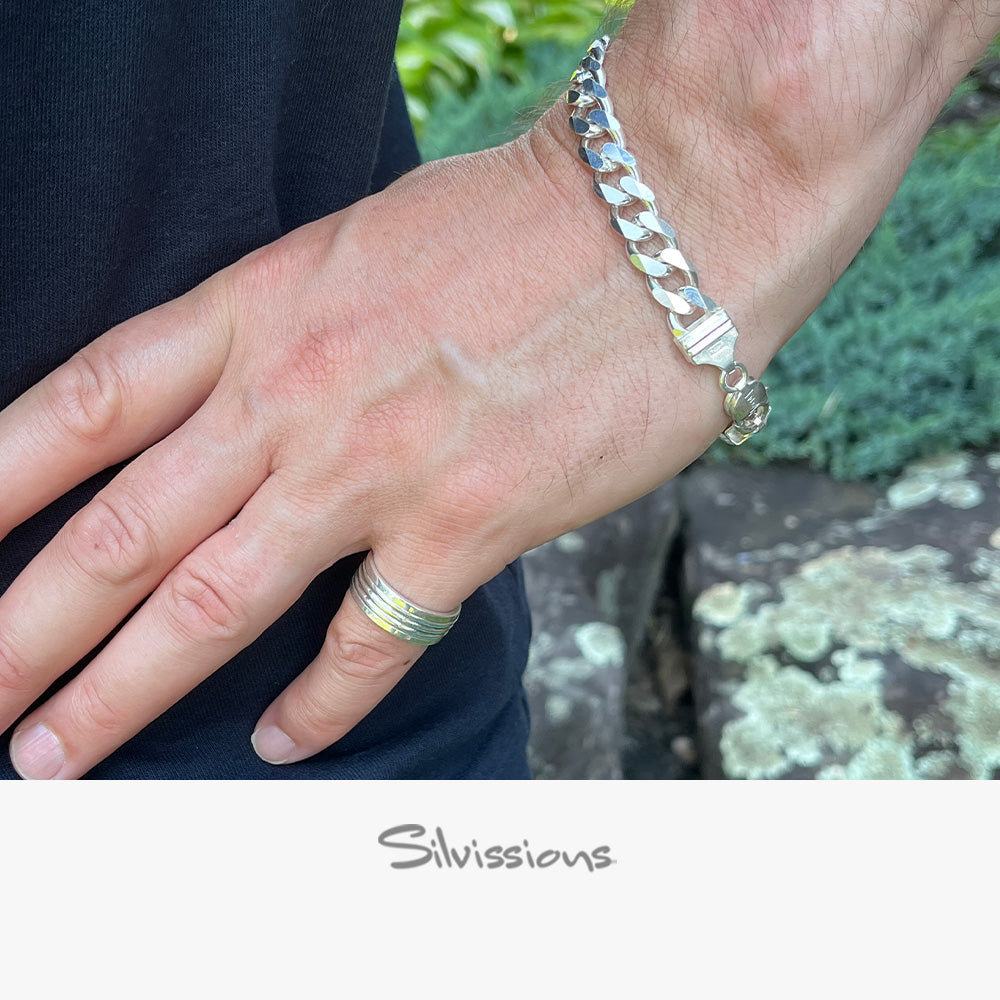 sterling-silver-cuban-chain-bracelet-for-men-B-26-hand-height-1000-width-1000