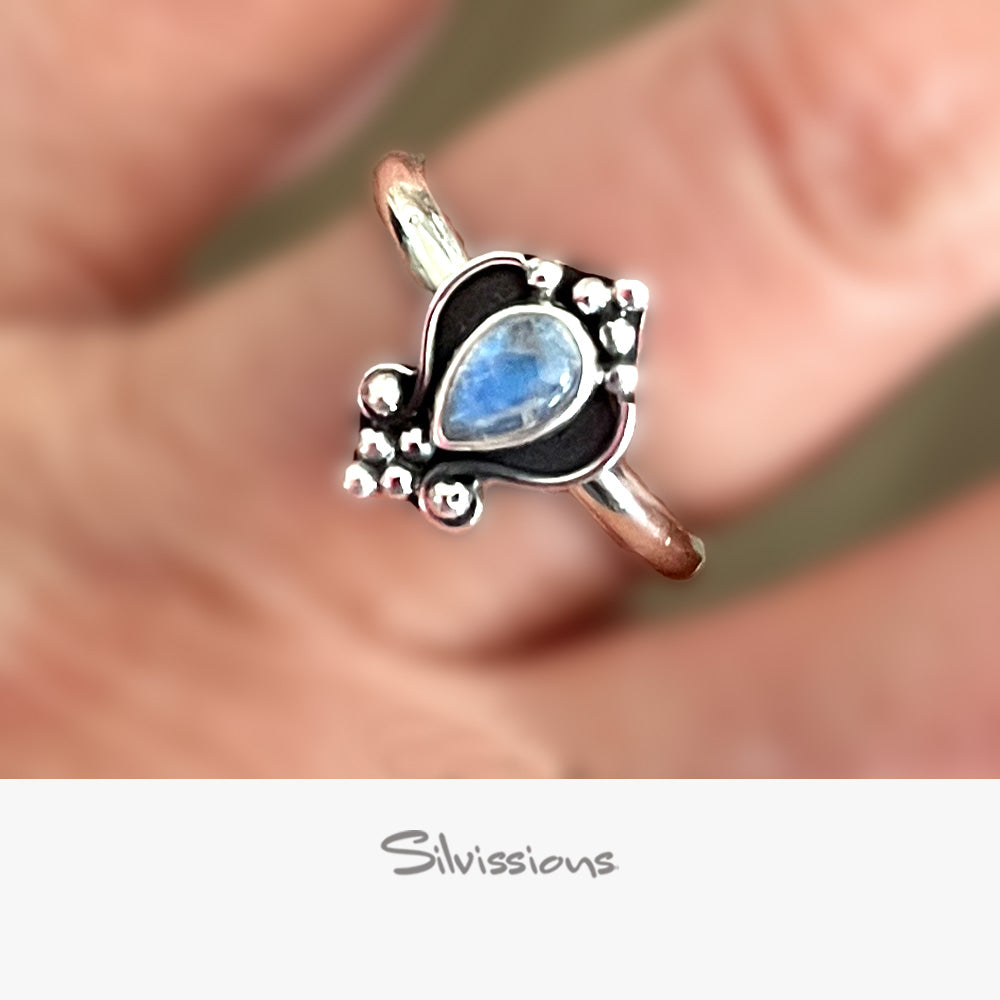 sterling-silver-gemstone-ring-for-women-hand-R-66-height-1000-width-1000