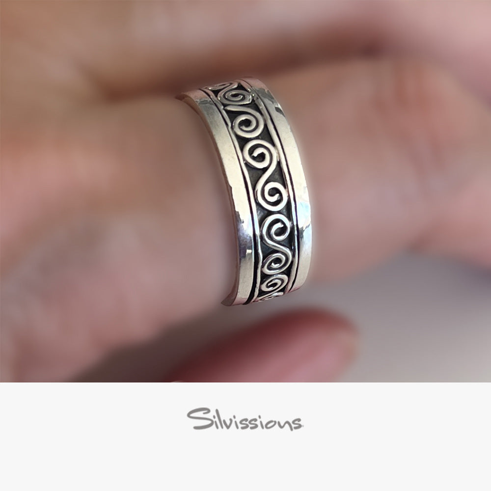 sterling-silver-ring-R-12-hand-height-1000-width-1000