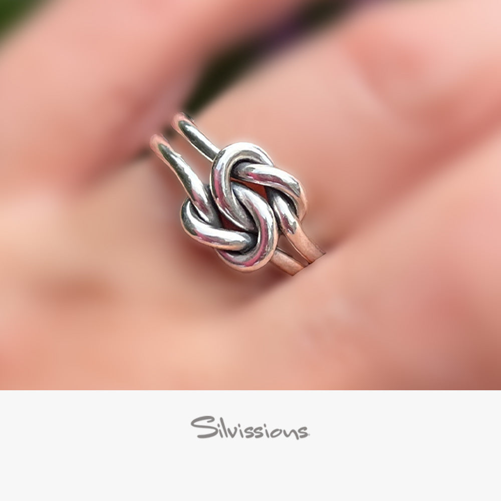 sterling-silver-ring-R-16-girl-height-1000-width-1000