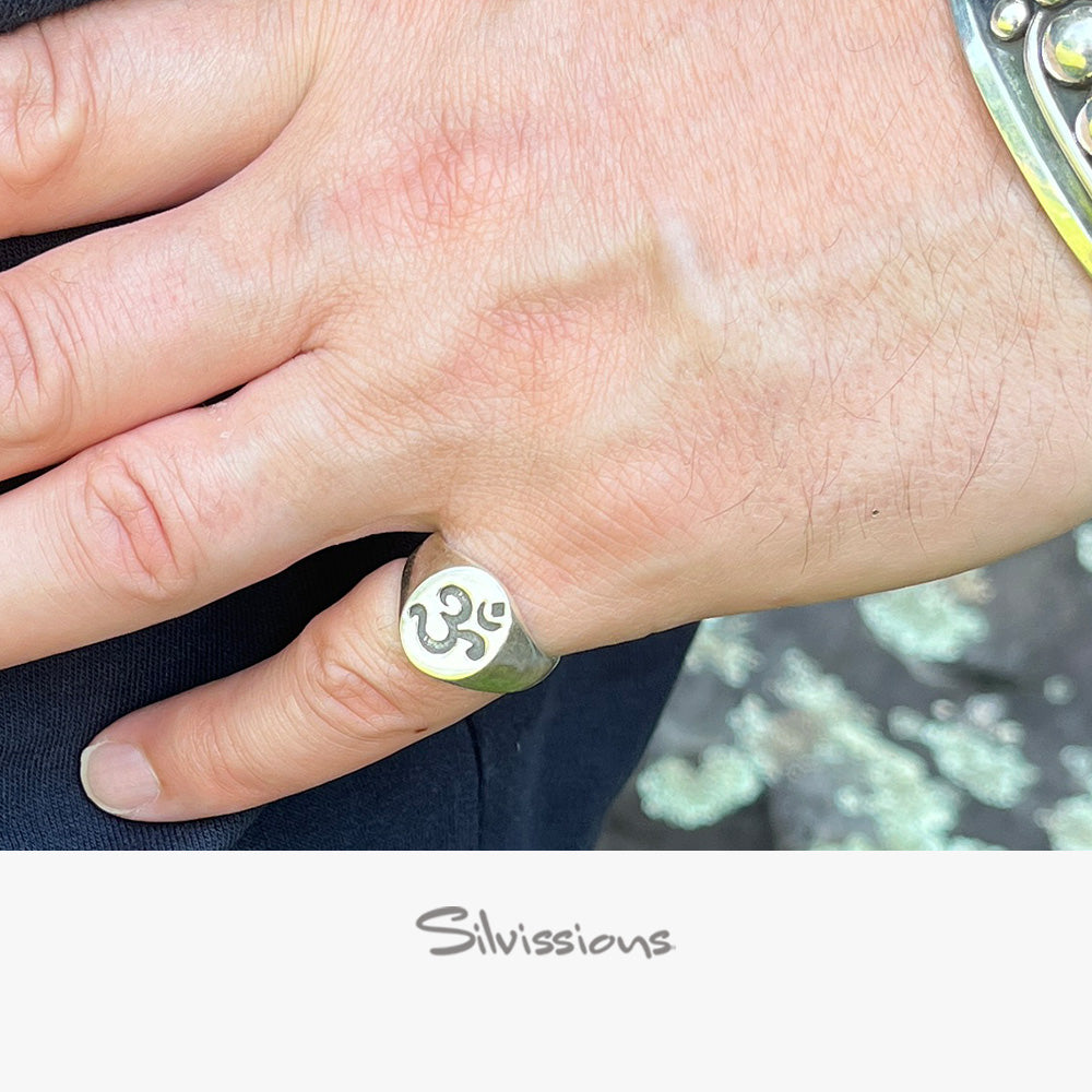 sterling-silver-rings-for-men-silvissions-jewelry.com-R-25-man-height-1000-width-1000